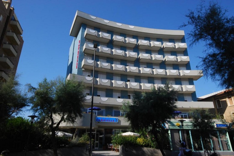 hotel caravelle